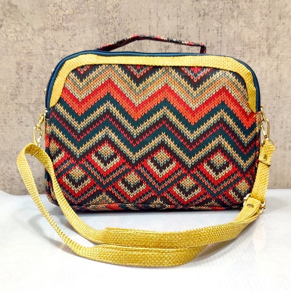 Handbags - Unique Square Sling